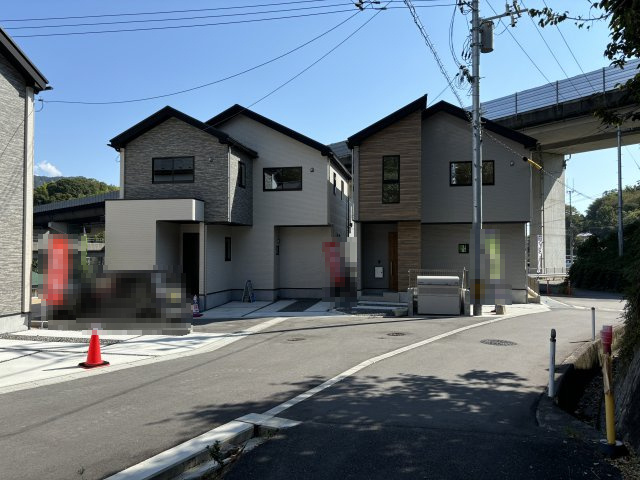 新築戸建　伴中央4丁目（3号棟/4号棟）の前面道路含む現地写真