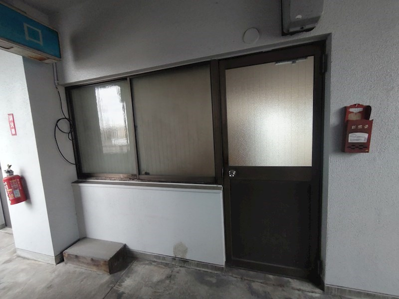 新和ビルのロビー