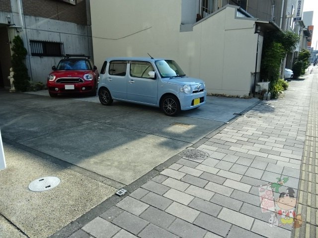 岡山市北区富田町１丁目の駐車場の外観