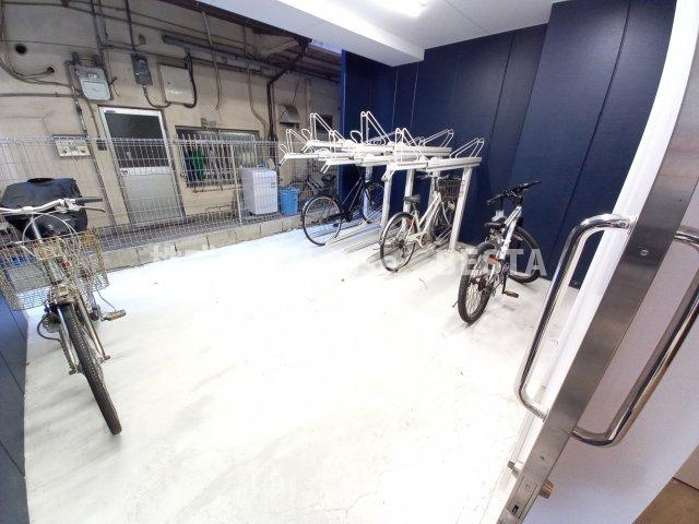 ユリシス神戸ウエストの駐車場