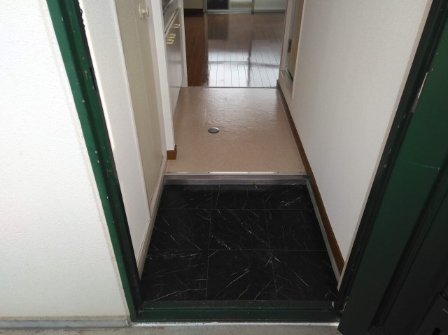 ビレッタ七瀬川の玄関