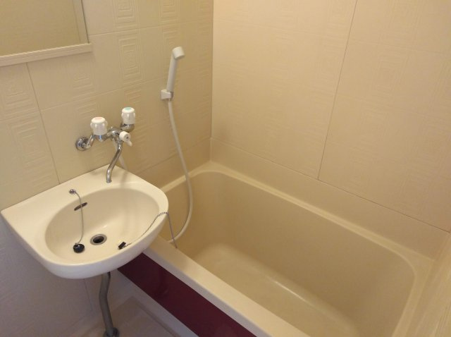 ビレッタ七瀬川の浴室