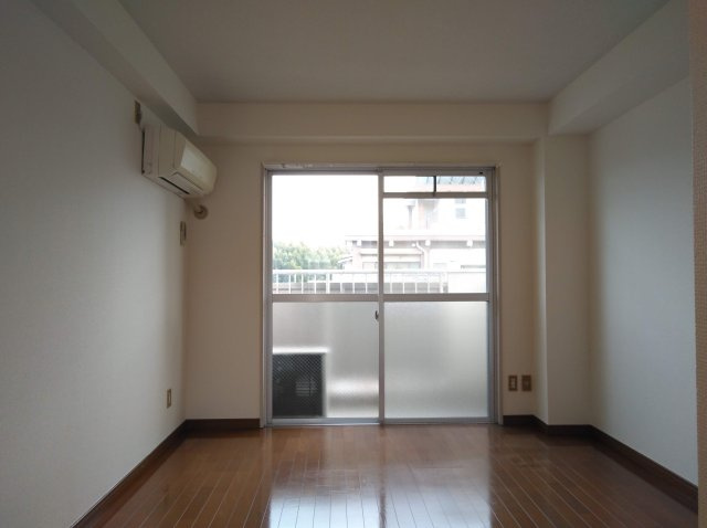 ビレッタ七瀬川の洋室