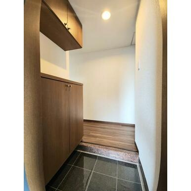 【玄関】 | シーガルパレス松野通