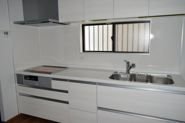 昭島市緑町２丁目の中古一戸建のキッチン