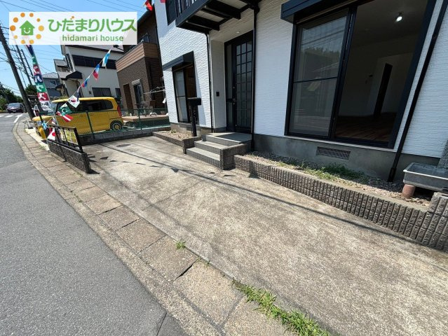 伊奈町大針　中古一戸建ての駐車場