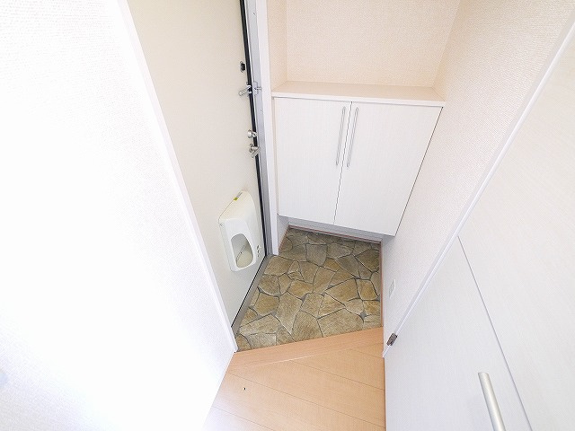 ブリッサコート（中山町）の玄関|落ち着いた玄関です