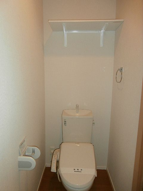 クレストヒル山下Bのトイレ|前回募集時の写真です。現況優先