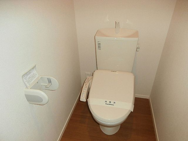 クレストヒル山下Bのトイレ|前回募集時の写真です。現況優先