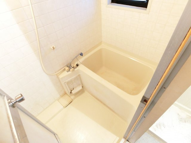クレインストリート松本の浴室|同マンション別部屋イメージ