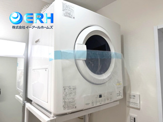 【洗面所】 | 鈴蘭台東町　新築戸建　2区画分譲 | 衣類乾燥機付きです。