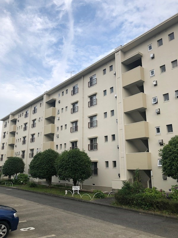 相生山団地３２棟の外観