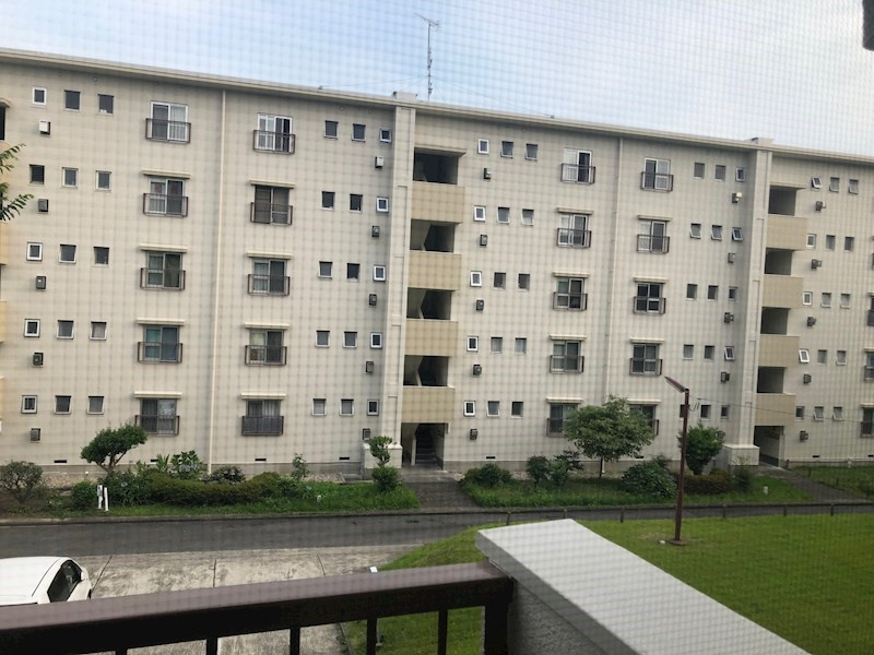 相生山団地３２棟の外観