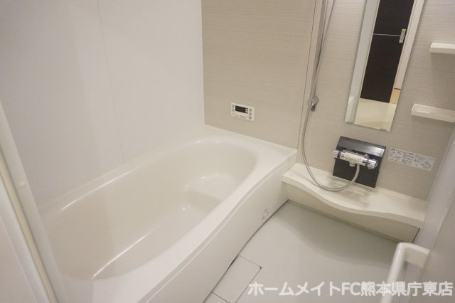 熊本市南区御幸西２丁目のアパートの浴室