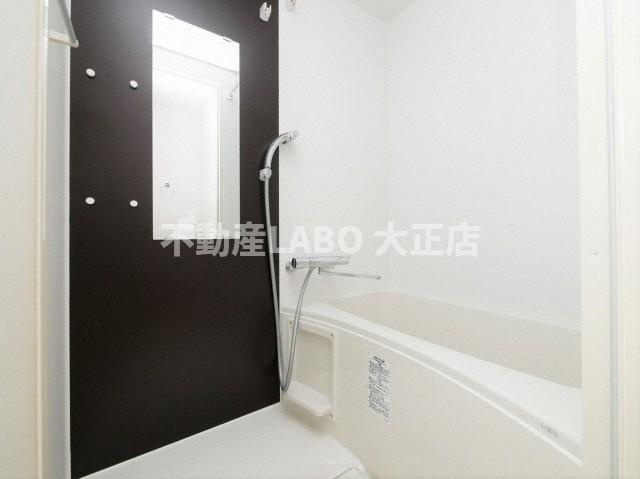 グランドゥール九条の浴室