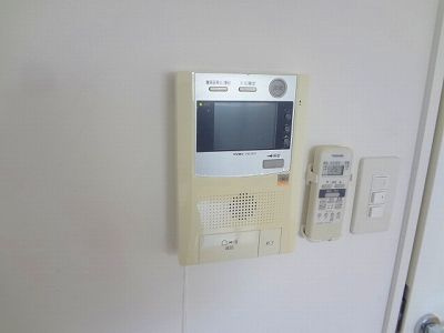 【セキュリティ】 | アレクサスラストラーダ | 別号室の写真になります。現況優先。
