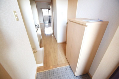 【玄関】 | UMIBE BLD. | 別号室の写真になります。現況優先。
