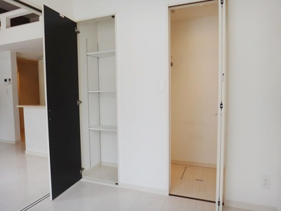 【収納】 | ルミエール | 別号室の写真になります。現況優先。