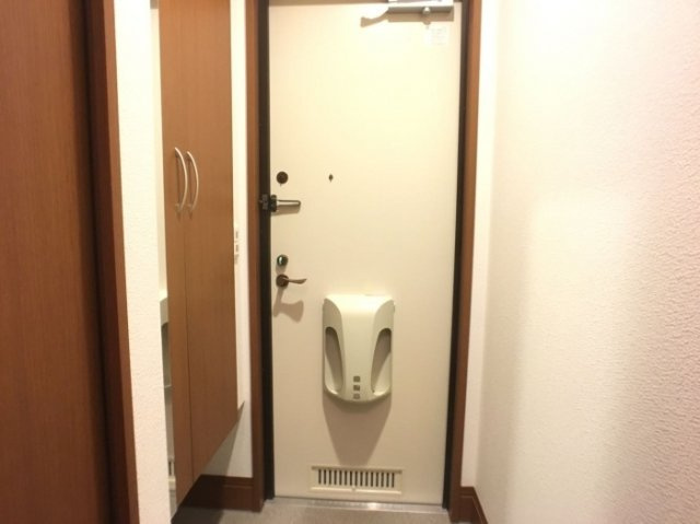ロイヤル ローサの玄関