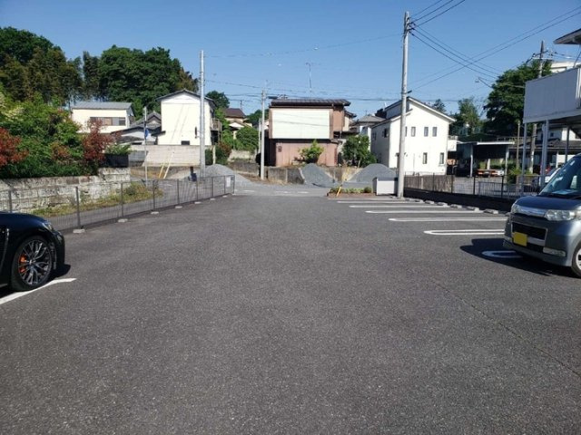 ロイヤル ローサの駐車場|駐車場