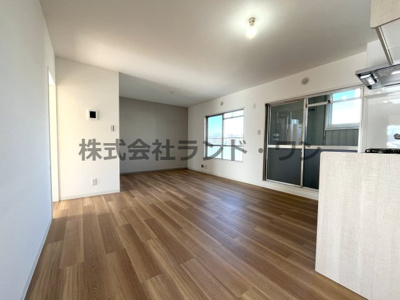 【居間・リビング】 | 緑ハイツ 1号棟 | ＬＤＫ11帖　広々としたリビング