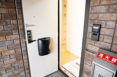 【玄関】 | サン・アドヴァンス | 【サン・アドヴァンス】 203 玄関