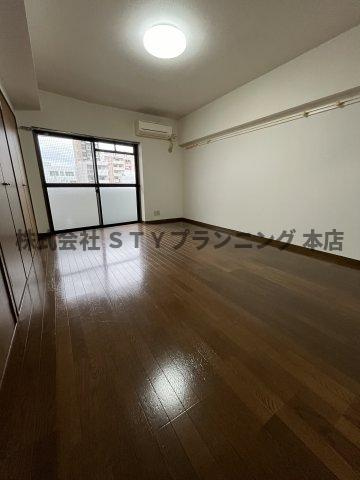 仲介手数料0円！丸の内USの居間・リビング