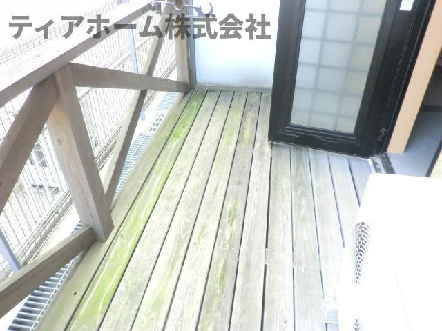 大和高田市大字礒野のアパートのバルコニー