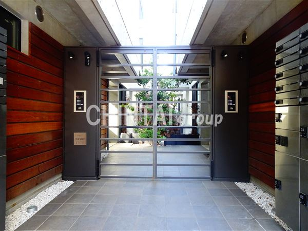 FRANCESCA代田橋WESTのエントランス