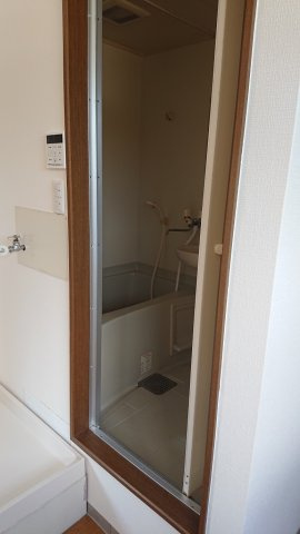 京都市左京区静市市原町の賃貸マンションの浴室