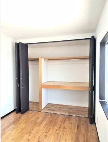 瀬戸2丁目　中古戸建　リフォーム済の収納|2Ｆ　北東の部屋　6.0帖