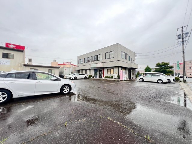 三河安城東町貸事務所・貸店舗の駐車場