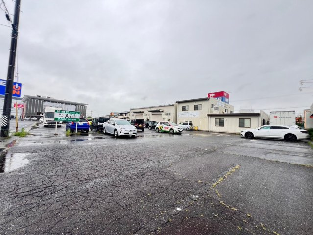 三河安城東町貸事務所・貸店舗の駐車場