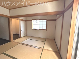 【和室】 | 笠松町門前町！鉄筋コンクリート造3階建て築17年！西笠松駅まで徒歩3分！駐車場1台！近隣駐車場あり！ | 笠松町門前町！鉄筋コンクリート造3階建て築17年！西笠松駅まで徒歩3分！駐車場1台！近隣駐車場あり！