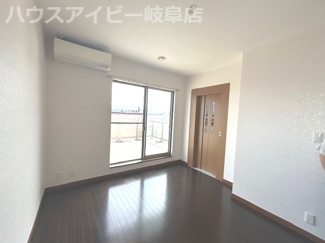 【洋室】 | 笠松町門前町！鉄筋コンクリート造3階建て築17年！西笠松駅まで徒歩3分！駐車場1台！近隣駐車場あり！ | 笠松町門前町！鉄筋コンクリート造3階建て築17年！西笠松駅まで徒歩3分！駐車場1台！近隣駐車場あり！