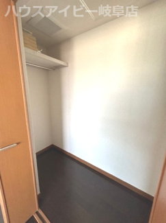 【収納】 | 笠松町門前町！鉄筋コンクリート造3階建て築17年！西笠松駅まで徒歩3分！駐車場1台！近隣駐車場あり！ | 笠松町門前町！鉄筋コンクリート造3階建て築17年！西笠松駅まで徒歩3分！駐車場1台！近隣駐車場あり！