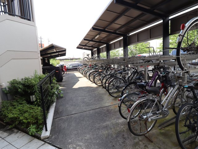 【駐輪場】の画像