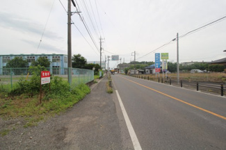 【前面道路含む現地写真】