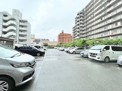 【駐車場】 | パルクメゾン千舟公園 | 現在ご返済中のカーローン・カードローン・教育ローンなどを住宅ローンに一本化したり、家具家電購入費用・引越し費用を住宅ローンと組み合わせるなど、お客さまにメリットの多い住宅ローンのご提案が可能です。