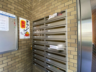 【その他共用部分】 | 集合ポストはダイヤル式で安心です。