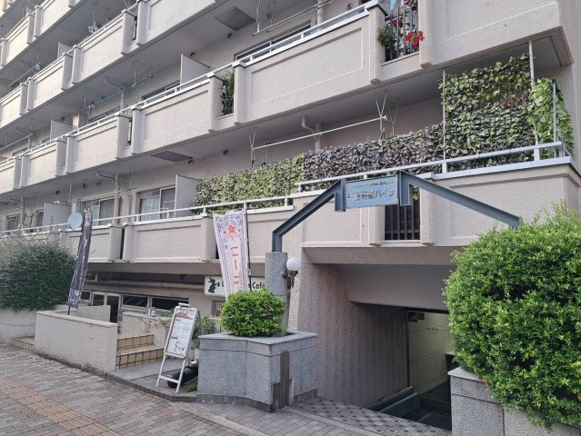 千石明穂ハイツの外観