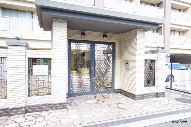 アーバンフラッツ西中島　仲介手数料無料のエントランス