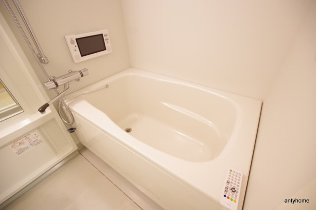 アーバンフラッツ西中島　仲介手数料無料の浴室