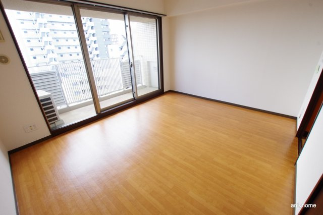 アーバンフラッツ西中島　仲介手数料無料の寝室