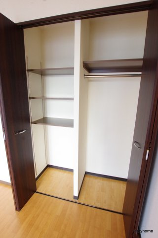 アーバンフラッツ西中島　仲介手数料無料の収納