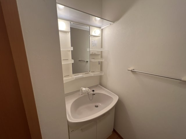 オークヒルズＣ棟の独立洗面台