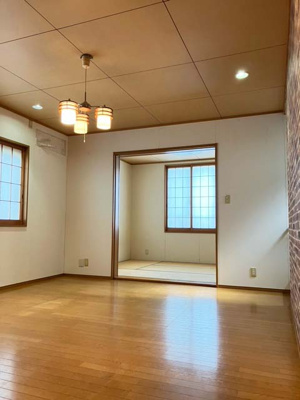 【その他】 | 三宅町一戸建 | リビング  +  和室