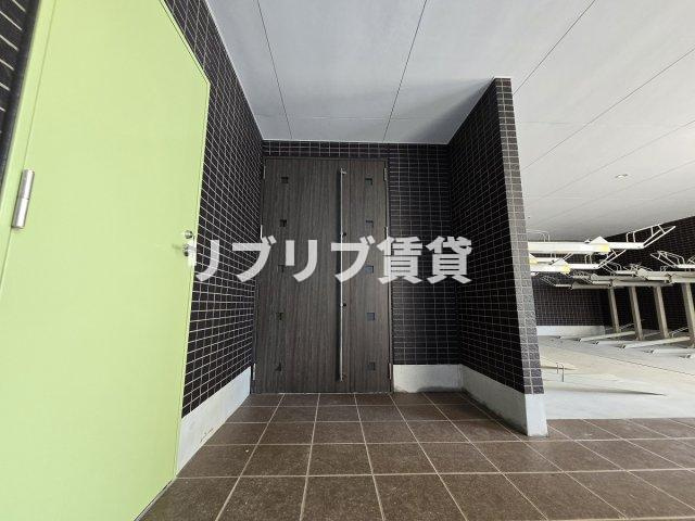 ニュートリノ要のエントランス