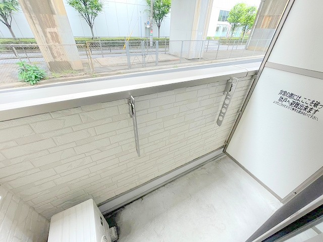 エム・ステージ新大阪のバルコニー