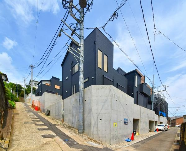 横浜市港北区篠原東２丁目の新築一戸建の前面道路含む現地写真|周辺環境も合わせてご案内させて頂きます！
お気軽にお問い合わせ下さい！